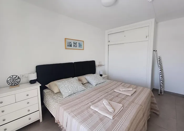 Floor Ocean Views Lanzamar - Renovated Gem With A Sunny, Private Terrace & Elevator & Pool - * Puerto del Carmen (Lanzarote)