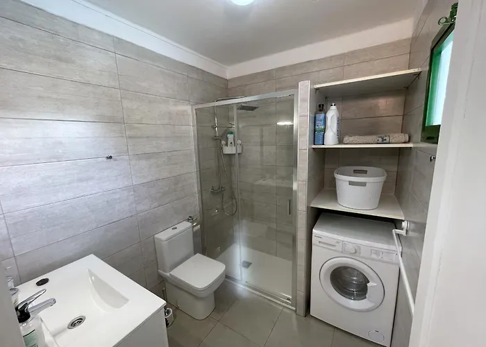 Floor Ocean Views Lanzamar - Renovated Gem With A Sunny, Private Terrace & Elevator & Pool -