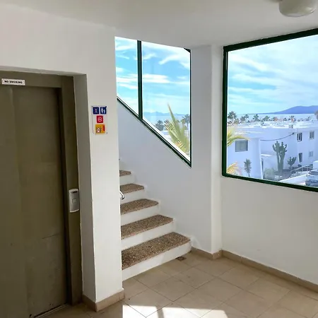 Daire Floor Ocean Views Lanzamar - Renovated Gem With A Sunny, Private Terrace & Elevator & Pool - *