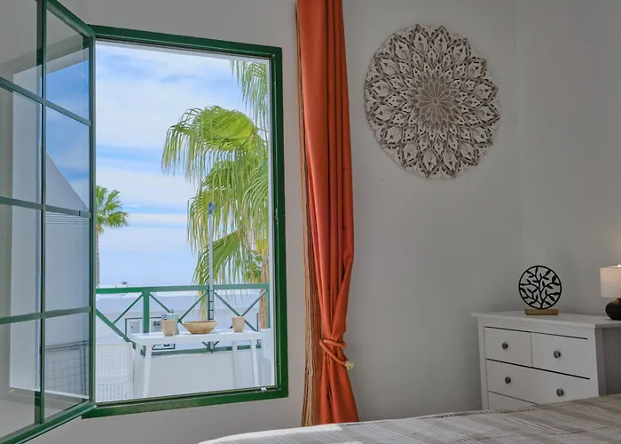 Floor Ocean Views Lanzamar - Renovated Gem With A Sunny, Private Terrace & Elevator & Pool -