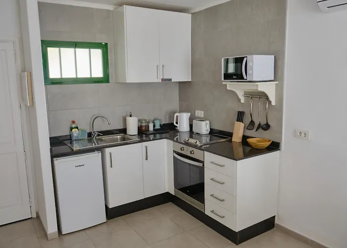 Floor Ocean Views Lanzamar - Renovated Gem With A Sunny, Private Terrace & Elevator & Pool - Apartment