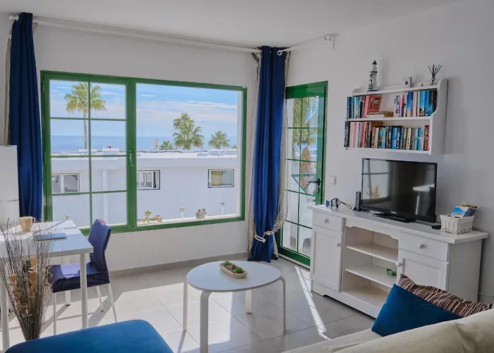 Floor Ocean Views Lanzamar - Renovated Gem With A Sunny, Private Terrace & Elevator & Pool - * Puerto del Carmen (Lanzarote)